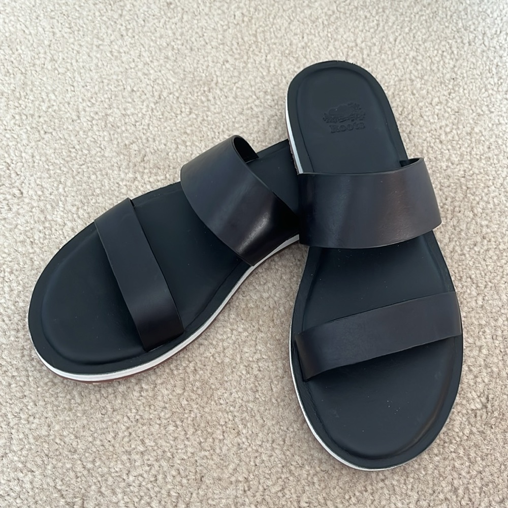 💜 HOST PICK 💜 Roots Kingston Sandal in Black